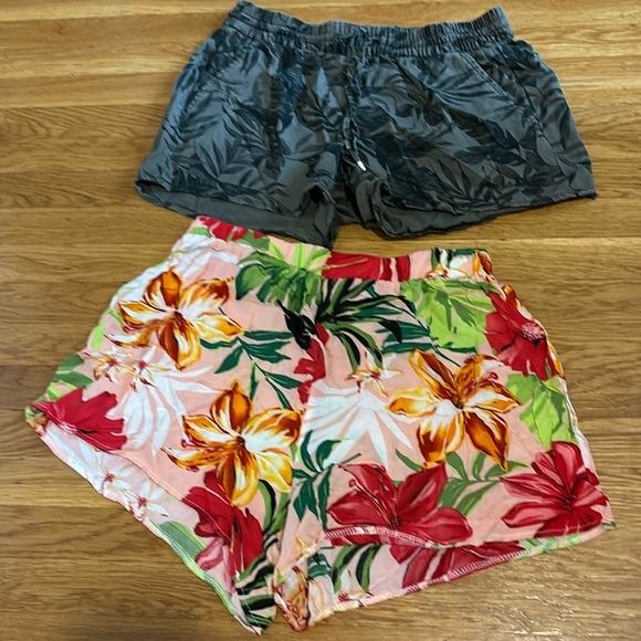 SHEIN Pants - Tropical short bundle
